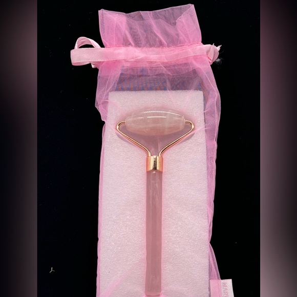 Mary Kay Pink Quartz Face Roller - Picture 2 of 2